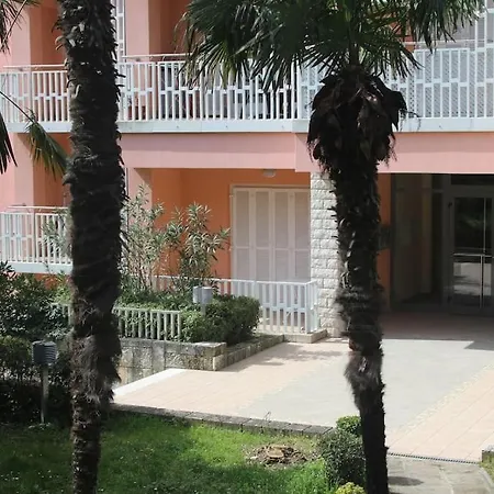 6 Apartma